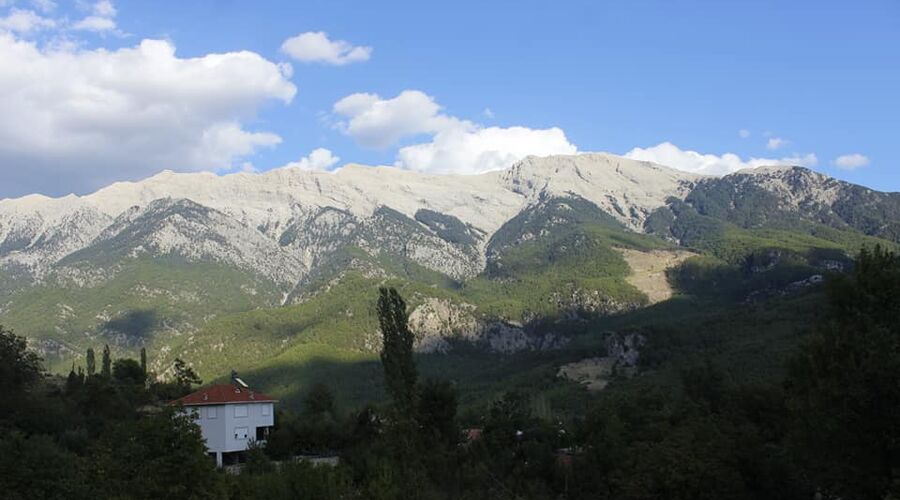 Kral Havuzu Uçansu Şelaleleri  Doğa Yürüyüşü  